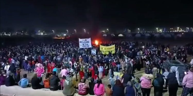 Bi pêşengtiya ciwanan, gelê Efrîn û Tebqa roja Berxwedana Netewî pîroz kir