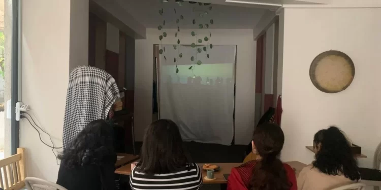 Li Stenbolê Jinên Ciwan bernameya Pêşandana Fîlma ser bindestiya jinan organîze kirin