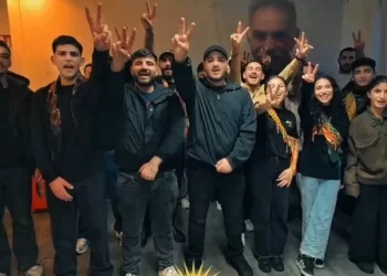 TCŞ Münster bi amadekariyên xwe ji bo meşa Kolne beşdariya xurt misoger dikin