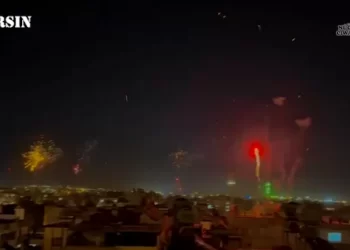 Li gelek bajarên Kurdistan û Tirkiyeyê, Ciwanên Apoyî 27’ê Mijdarê Roja Berxwedana Neteweyî pîroz dikin