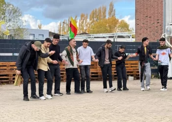 Li Dortmundê Şahiya Ciwanan: Azadiya Rêber APO azadiya gelan e!