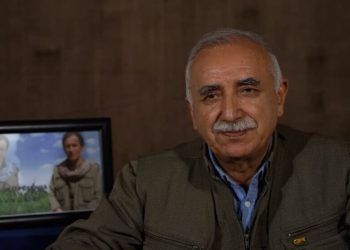 Karayilan: Dema Şehîd Berfîn Karekî Digirt Ser Xwe, Wê Her Tim Ew Kar Ser Dixist