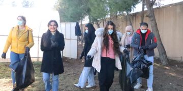 Xwendekarên Zanîngeha Rojava li Qamîşloyê Kampanyaya Paqijkirina Jîngehê Dest Pê Dikin