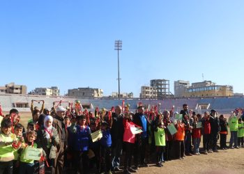 Encûmena Sporê Xelat da Tîmên ku Beşdarî Turnuvaya Dibistanan a li Reqayê Bûn