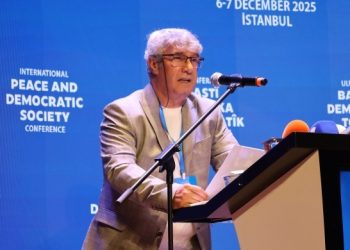 Rêber Apo; Bi Avakirina Civaka Demokrtîk Em ê Sosyalîzmê Ji Nû Ve Bi Dest Bixin