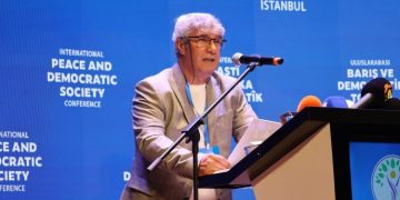 Rêber Apo; Bi Avakirina Civaka Demokrtîk Em ê Sosyalîzmê Ji Nû Ve Bi Dest Bixin