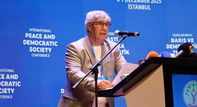 Rêber Apo; Bi Avakirina Civaka Demokrtîk Em ê Sosyalîzmê Ji Nû Ve Bi Dest Bixin