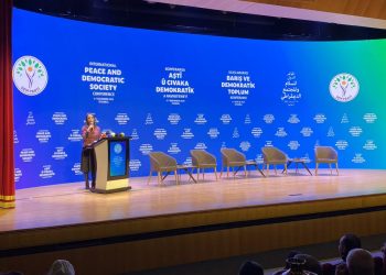 ‘Konferansa Aştî û Civaka Demokratîk a Navneteweyî’ Dest Pê Kir