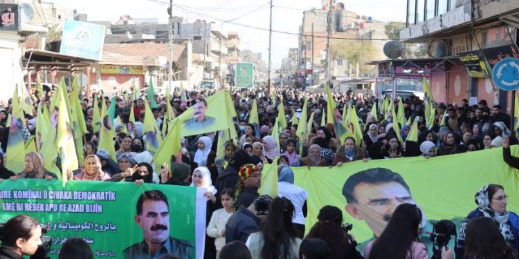 Li Qamişloyê meşa ji bo azadiya Rêber Apo dest pê kir