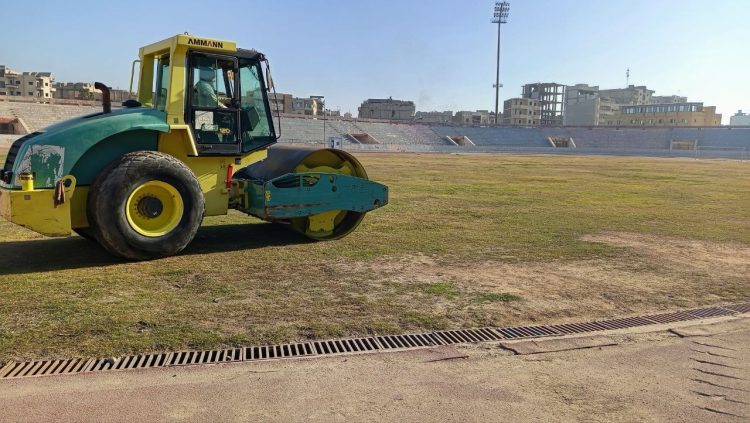 Desteya Werzîşê tamîrata stadyuma Şaredariya Reqayê dike