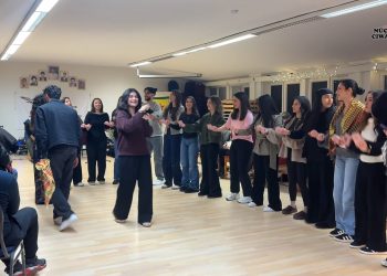 Ciwanên Kurd li Frankfurtê di Çalakiyeke Çandî de Hatin Gel Hev