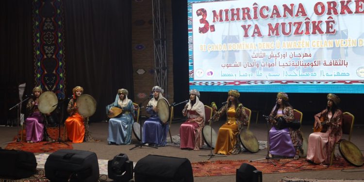 Festîvala Sêyemîn a Orkeşê di Roja Xwe ya Yekem de bi Coşeke Mezin Destpêkir