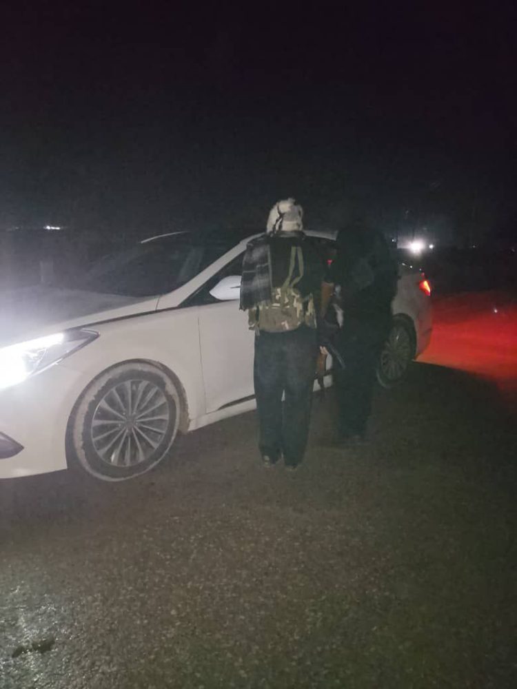 Ciwanên Dirbêsiyê ewlehiya bajarê xwe diparêzin