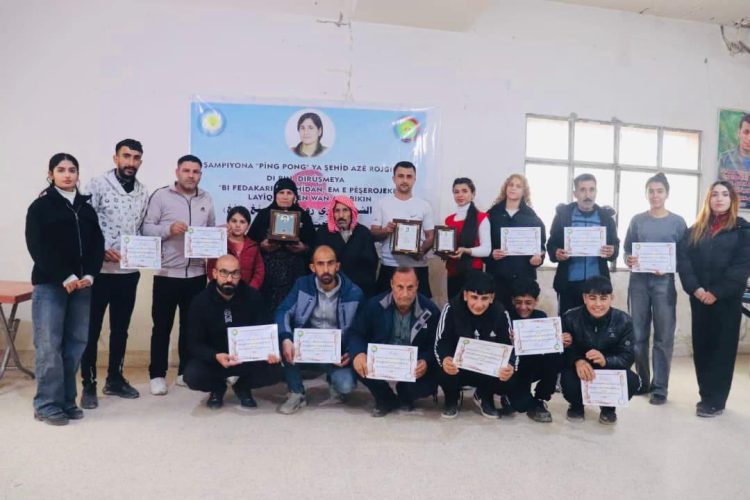 Li Kobanê “Turnoveya Şehîd Azê Rojgirav” pêk hat