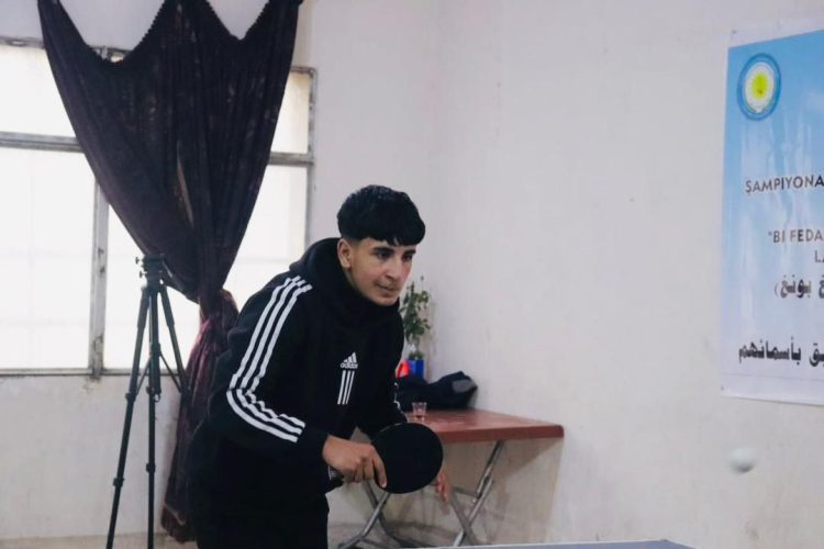 Li Kobanê “Turnoveya Şehîd Azê Rojgirav” pêk hat