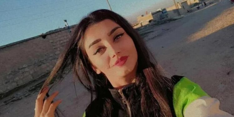 Li Efrînê Jinek Ciwan Hat Revandin