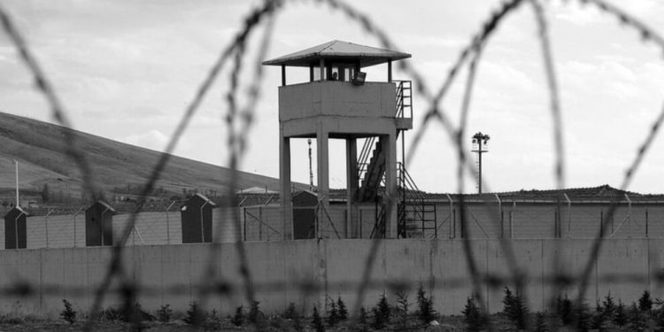 Girtiyên Apoyî Banga ‘Serhildanê’ Kirin