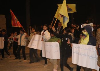 Yekîtiya Jinên Ciwan û Tevgera Ciwanên Şoreşger li Reqayê Meşek Hevgirtinê bi Gelê Taxên Şêx Meqsûd û Eşrefiyê re Li Darxist