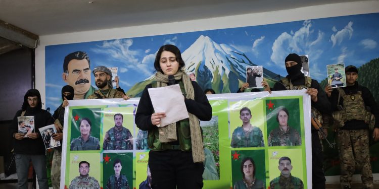 Tevgera Ciwanên Şoreşger li Hesekê Merasîmek Bîranînê ji bo Şehîdên Şoreşger Lidarixistin