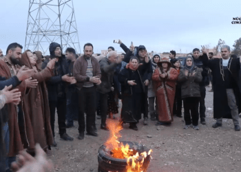 Gelê Reqayê bi Pêşengtiya Ciwanan ji bo Piştgiriya Eşrefiyê û Şêx Meqsûdê Ber bi Helebê ve Diçin