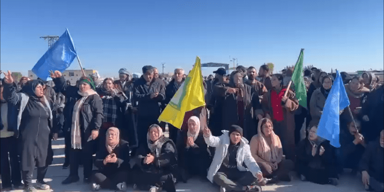 Gelê Rojava Dêr Hafirê’ye