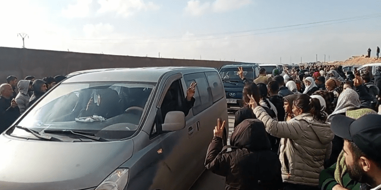 Karwana Şêniyên Cizîrê û Birîndarên Taxên Şêxmeqsûd û Eşrefiyê Gihiştin Hesekê