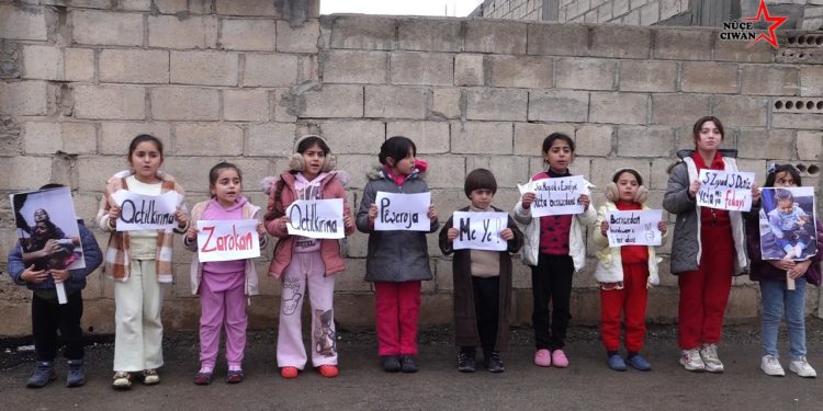 Zarokên Qamişlo Ji Bo Şehidên Şex Meqsud Çalakî Lidarxistin