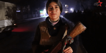 Jinên Ciwan li Qamişloyê Banga Parastina Bajêr û Seferberiyê Dikin