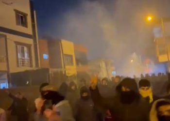 Xwepêşandanên Rojava Li Êlihê: Ciwan Bi Polîsan Re Pevçûn