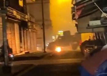 Ciwanên Welatparêz Li Mersînê Ji Bo Rojava Xwepêşandan Dikin: Polîsan Ciwanan Gulebaran Dikin