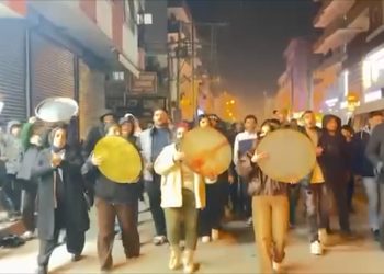 Ciwanan Li Mersînê Êrîşên Li Ser Rojava Protesto Kirin