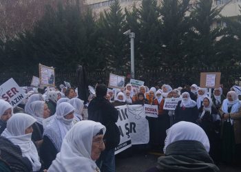 Dayikên Aştiyê Li Pêşiya Wezareta Karên Derve Ne Ji Bo Heleb