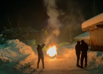 Ciwan Li Geverê Ji Bo Rojava daketin Kolanan