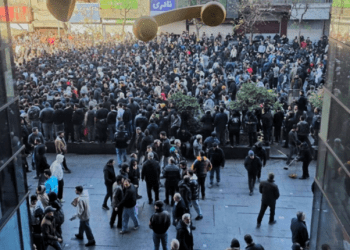 Serhildan Berdewamin, Bi Dehan Kes Hatine Binçavkirin