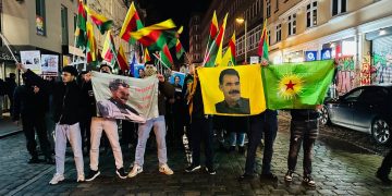 TCŞ Hamburg: Werin Em Jiyanê Ji Bo Rojava Rawestînin