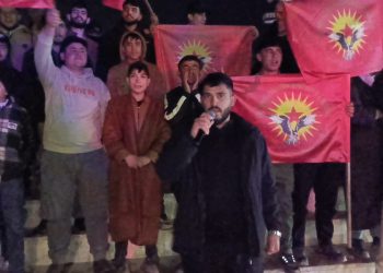 Ciwanên Şoreşger ên Kobanê ji bo piştgiriya berxwedana taxên Helebê daketin qadan