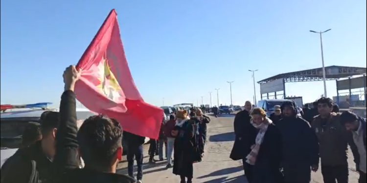 Ciwanên Kobanê Bi Biryardariyekê Mezin Berê Xwe Dan Dêr Hafirê