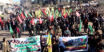 Bi pêşengtiya ciwanên Kobanê berxwedana Şêx Meqsûd bi girseyî hat silav kirin