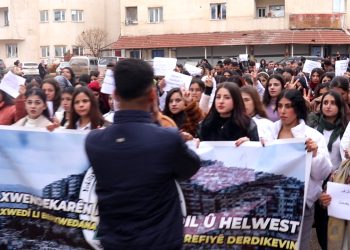 Bi hezarên xwendekarên Kobanê gotin “Berxwedan jiyan e”