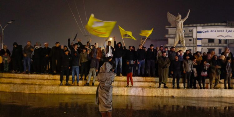 Gelê Kobanê ji bo piştgiriya QSD kom bû