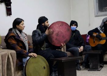 Li Hesekê Ciwanên Çand û Hunerê Ji Bo Parastina Rojava Derdikevin Kolanan