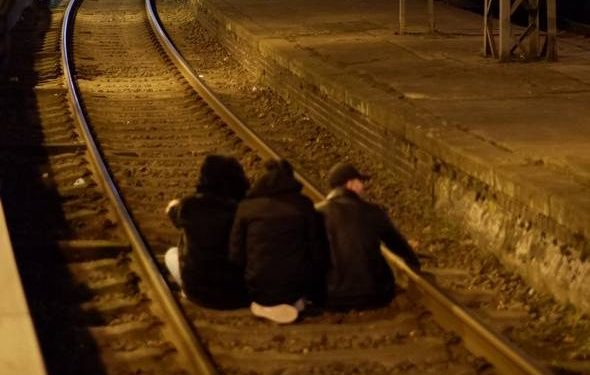 Hambûrg TCŞ: Derbasbûnên Hauptbahnhof Regional Bahn Hatin Rawestandin