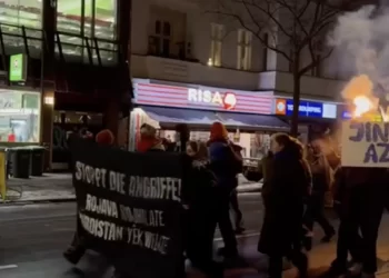 Ciwan Li Berlînê Li Dijî Êrîşan Daketin Kolanan