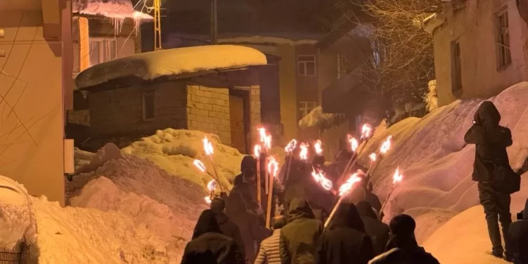 Li Dû Navçeyên Colemêrgê, Ciwanan Li Dijî Êrîşên Li Ser Rojava Xwepêşandan Li Dar Xistin