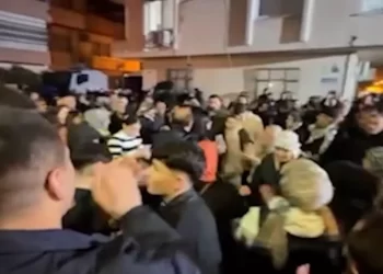 Li Mersînê Ji Bo Rojava Gel Daket Kolanan