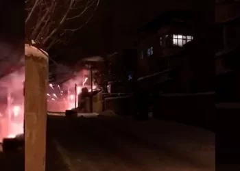 Ciwanên Kurdistanê Ji Bo Rojava Daketin Kolanan