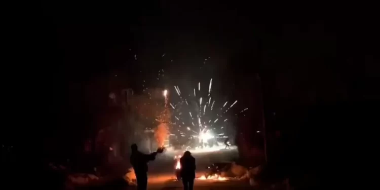 Ciwanên Welatparêz Li Wan Xaçortê Li Dijî Êrîşên Li Ser Helebê Çalakiyek Li Dar Xis