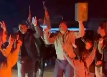 Ciwanên Til Temirê Parastina Bajarê Xwe Dikin