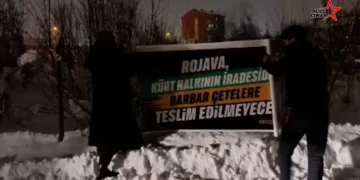 Ciwanan Li Mûşê Ji Bo Balê Bikişînin Ser Êrîşan Pankart Daliqandin