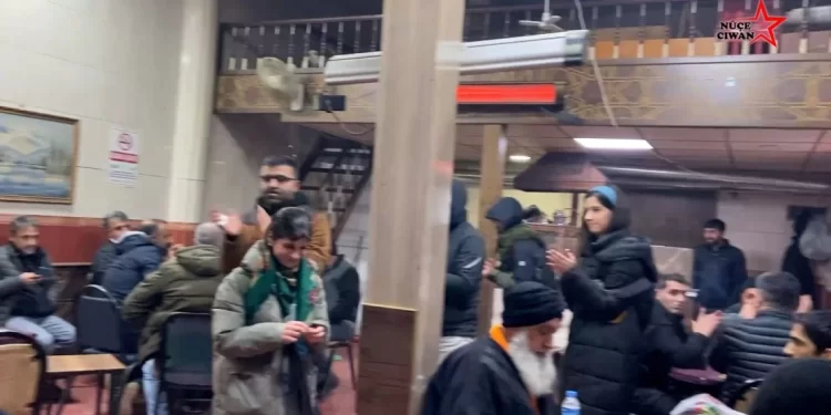 Dem Genç Li Amed Banga Meşa Ber Bi Rojava Ve Kir